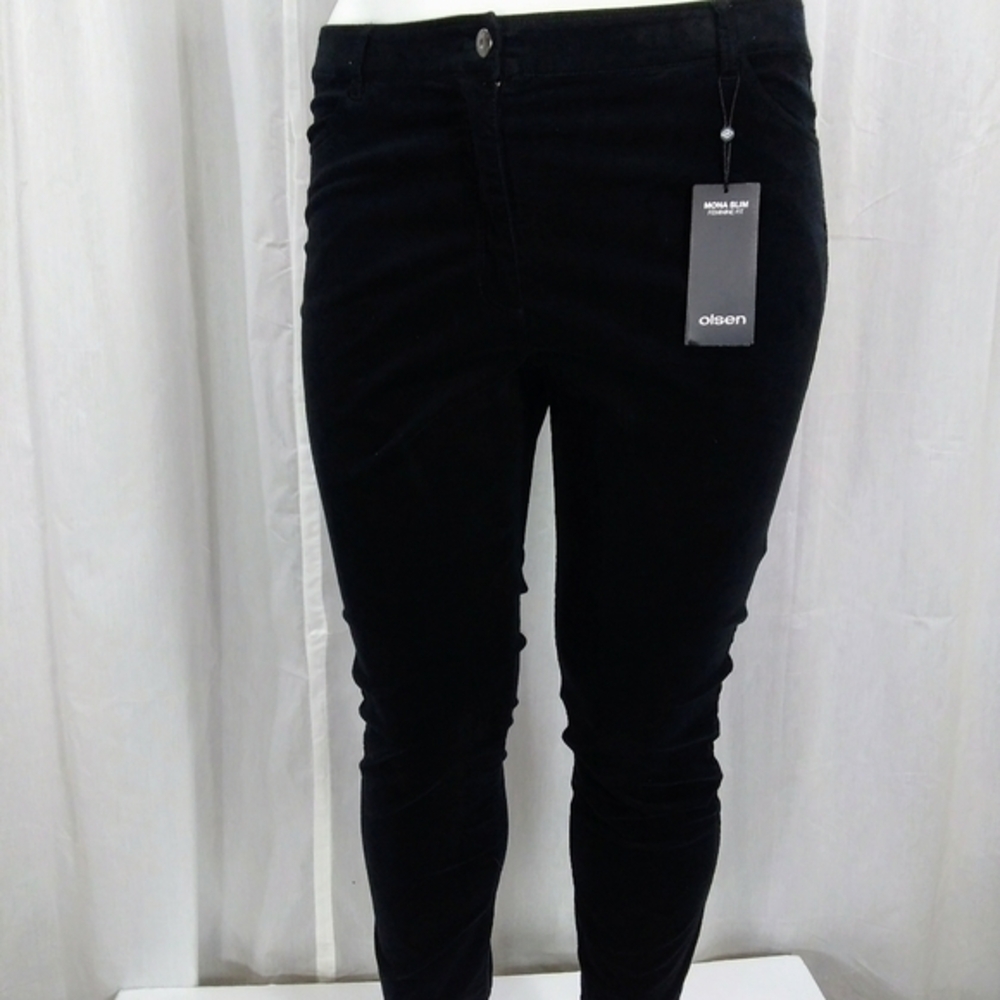Olsen Europe Black velvet pants